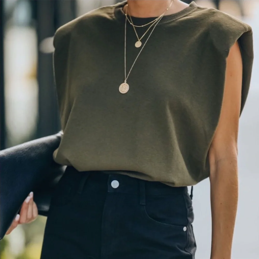 Moodie Zoey muscle padded tee - Picture 4 of 9